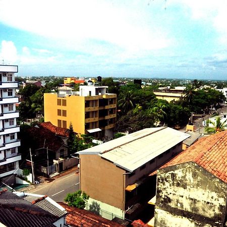 Prestige Court Residencies Hotel Dehiwala-Mount Lavinia Bagian luar foto