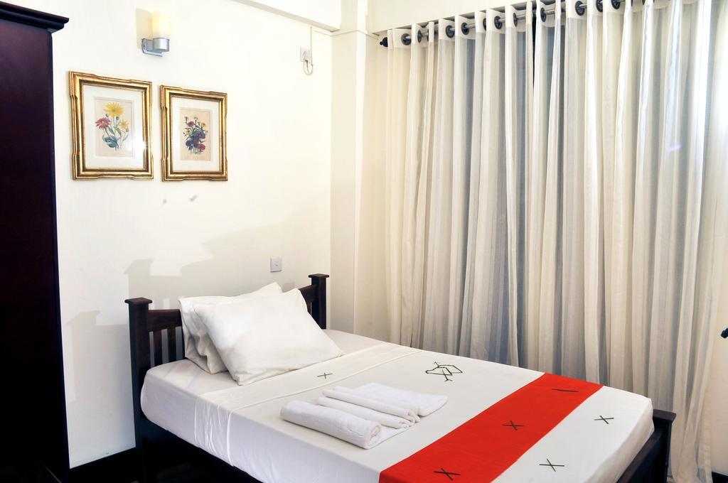 Prestige Court Residencies Hotel Dehiwala-Mount Lavinia Bagian luar foto