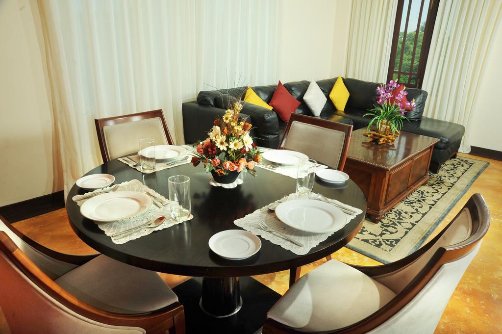 Prestige Court Residencies Hotel Dehiwala-Mount Lavinia Bagian luar foto