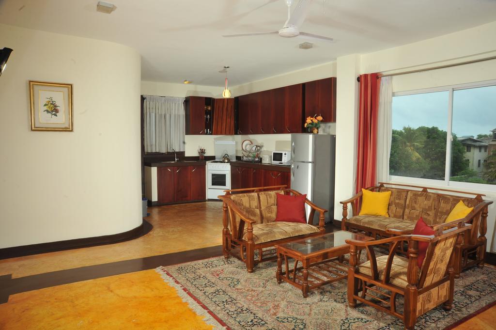Prestige Court Residencies Hotel Dehiwala-Mount Lavinia Bagian luar foto