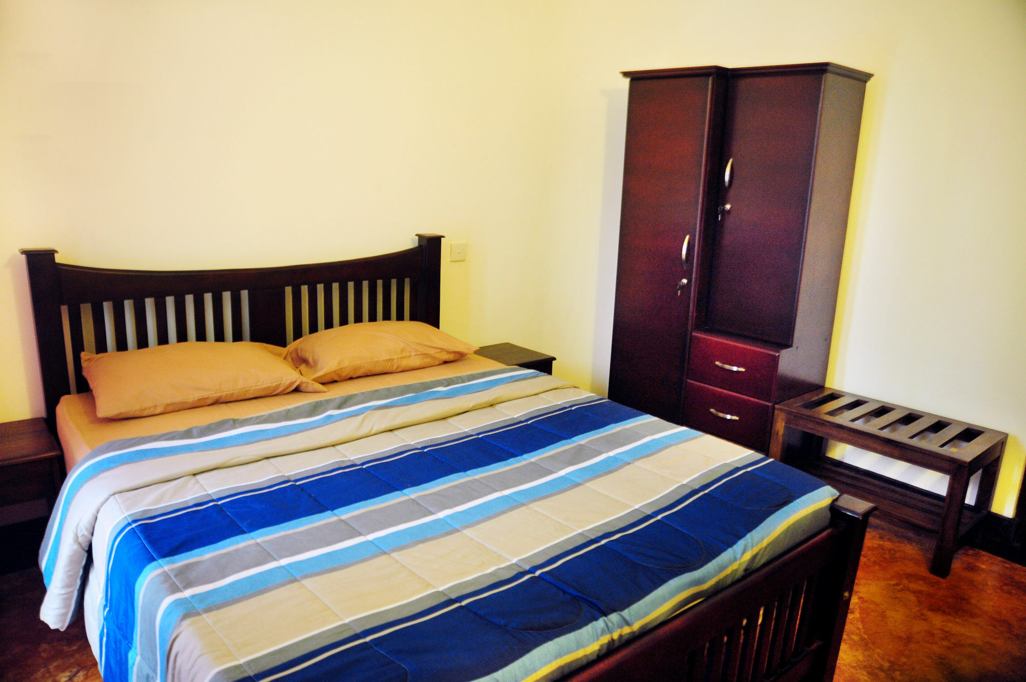 Prestige Court Residencies Hotel Dehiwala-Mount Lavinia Bagian luar foto