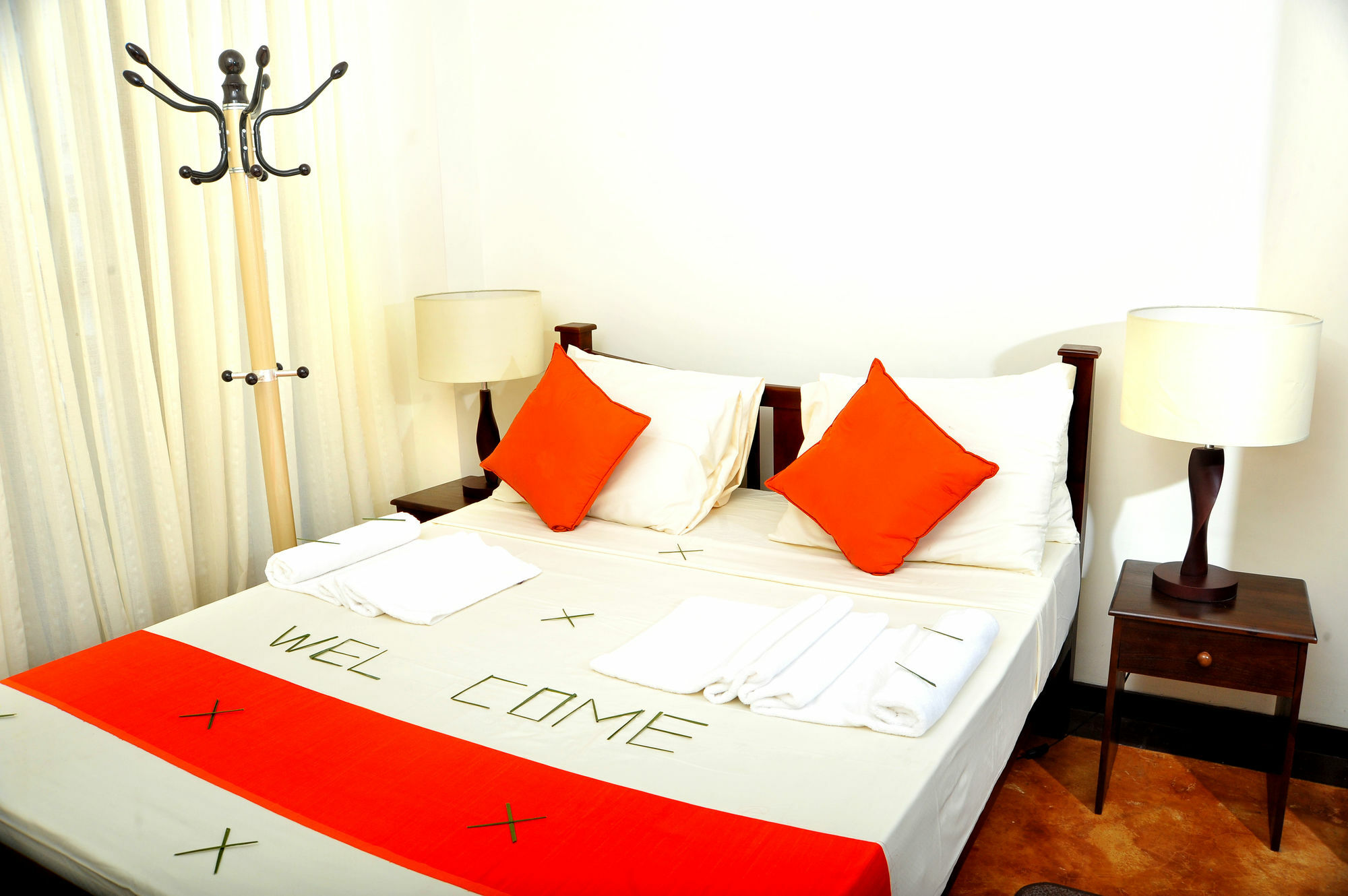 Prestige Court Residencies Hotel Dehiwala-Mount Lavinia Bagian luar foto
