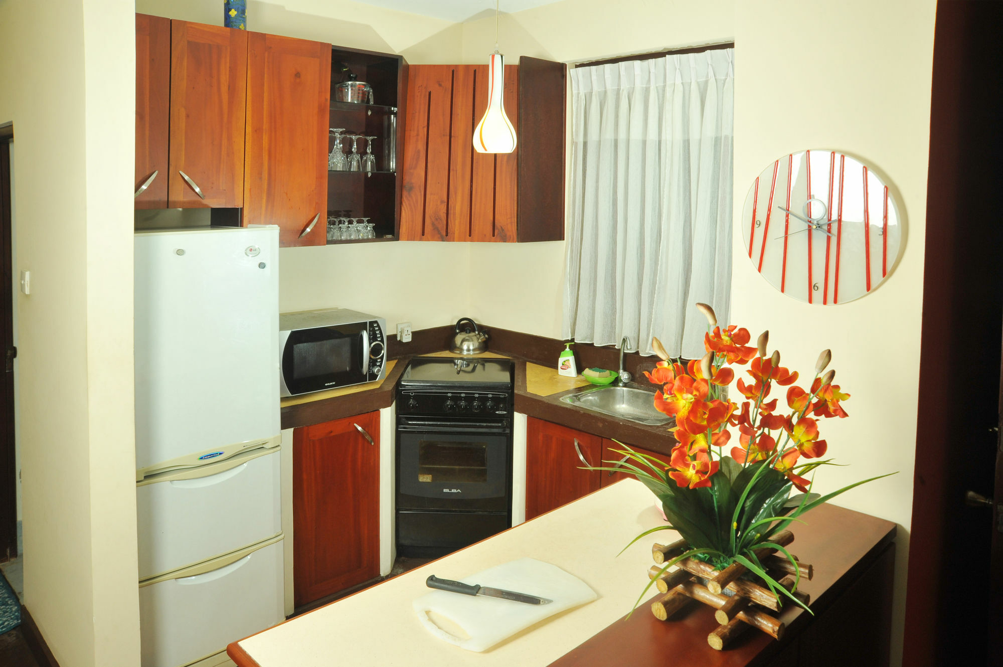 Prestige Court Residencies Hotel Dehiwala-Mount Lavinia Bagian luar foto