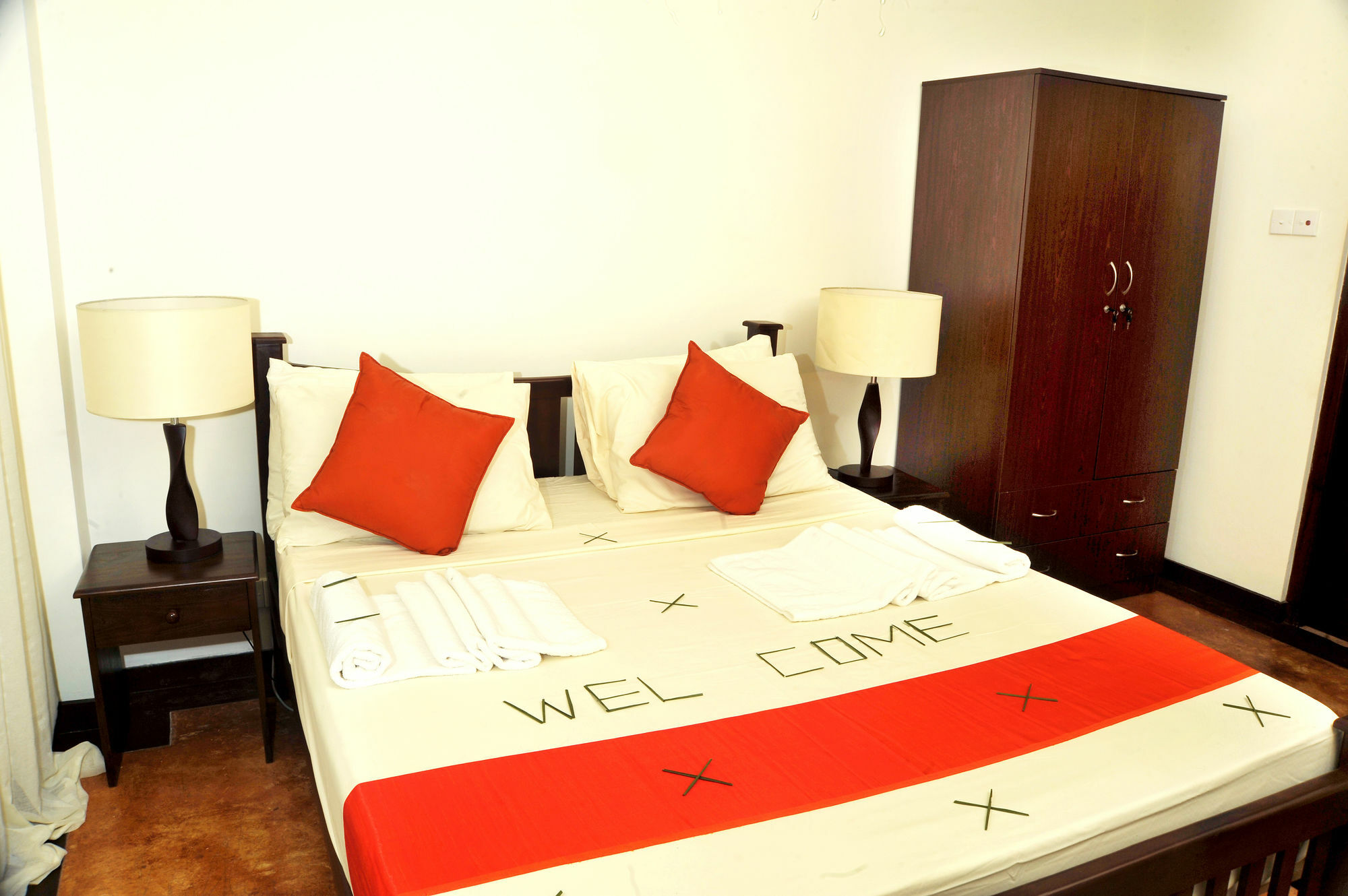 Prestige Court Residencies Hotel Dehiwala-Mount Lavinia Bagian luar foto