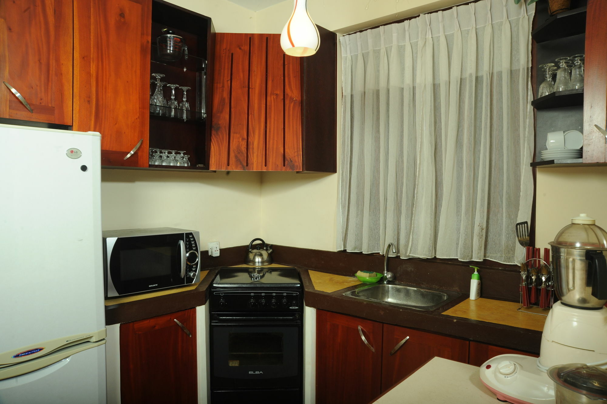 Prestige Court Residencies Hotel Dehiwala-Mount Lavinia Bagian luar foto